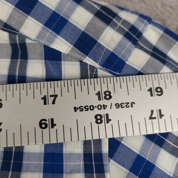 Nautica Vintage  Men Size Medium Blue Plaid LS Button Up Shirt - Picture 6 of 7